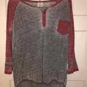 gray and maroon long sleeve